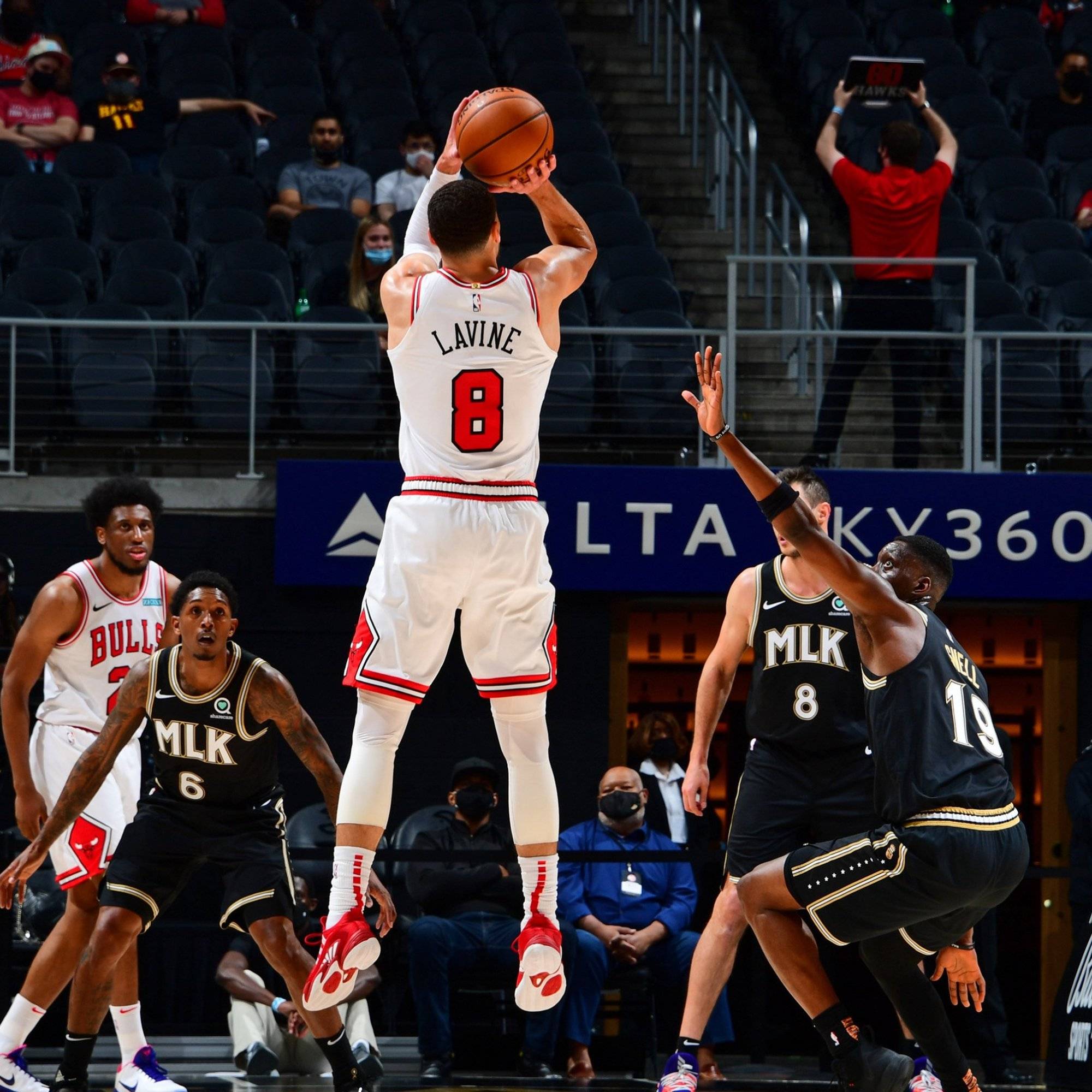 爱游戏入口TheShy关键节点突破纪录,公牛带队取胜!