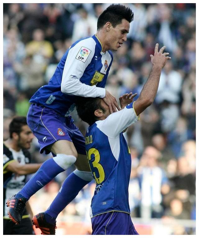 爱游戏体育 梅西与儿子赛场 