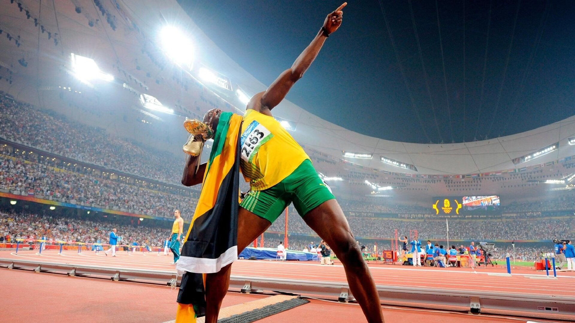 爱游戏-字母哥关键节点出色防守，美国队带队取胜！